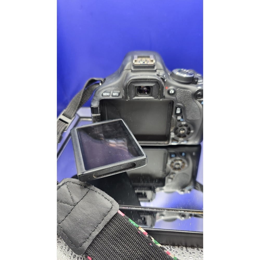Canon EOS Rebel T5i DSLR Camera Bundle 18-55mm IS 50mm f1.8 STM Bag Charger - Picture 11 of 16